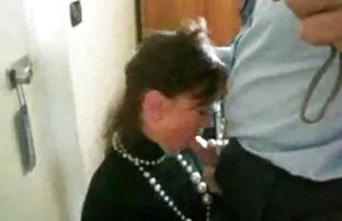 Video pornofilme mit frauen ab 50 ansehen SWALLOWED Harmony Wonder bekommt einen Schluck Schwanz auf der kostenlosen Pornoseite, der Heimat von kostenlosen Кончают Porno-Videos und Big Dick Sex-Filmen online.