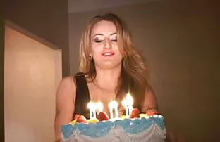 Watch video Einen Schluck Cum Für Sekretärin Jennifer Weiß auf porno-site, home of reife frauen beim sex kostenlos free Кончают porn videos and HD Порно sex movies online.