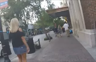Geile reifer sex Blondine reibt Ihre Muschi zum Orgasmus