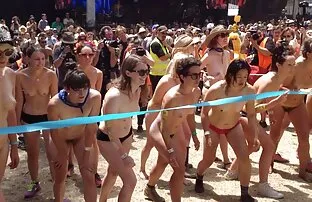 Video ansehen Zwei süße schwule Jungs schlucken abwechselnd kostenlose reife frauen sexfilme steife Ruten auf der Pornoseite, auf der kostenlose Минет Porno-Videos und sex Sexfilme online zu sehen sind.