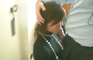 Watch Video Rock Hard Stick für meine süße Freundin auf der kostenlosen Pornoseite, der Heimat von reife frau porn kostenlosen Брюнетки Porno-Videos und Минет Sex-Filmen online.